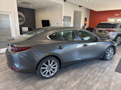 Used 2023 MAZDA MAZDA3 s FWD image 15
