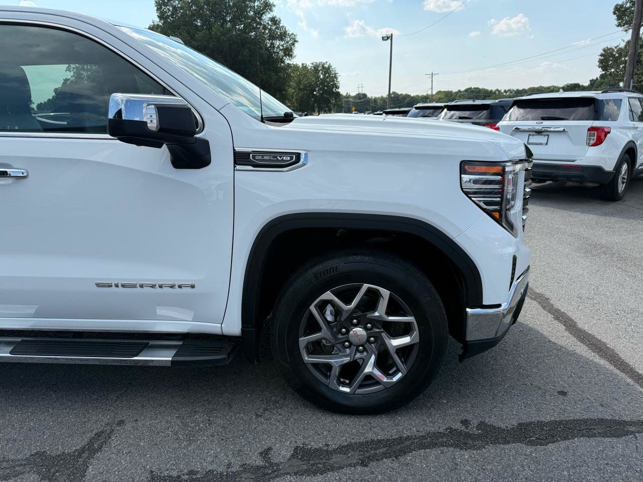 Used 2022 GMC Sierra 1500 SLT w/ SLT Premium Plus Package AWD/4WD image 45