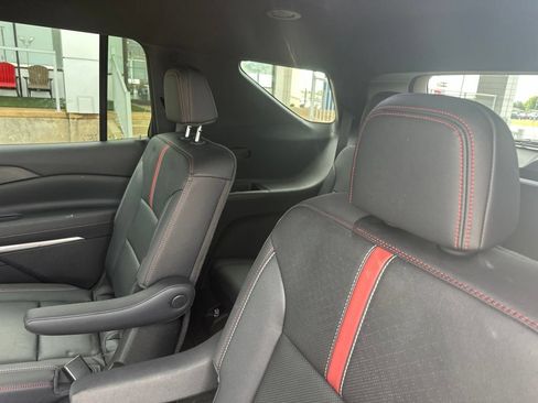 Used 2026 Chevrolet Traverse RS w/ LPO, Floor Liner Package FWD image 25
