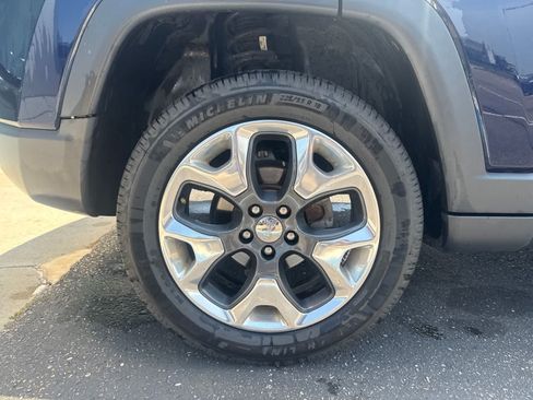 Used 2019 Jeep Compass Limited AWD/4WD image 15