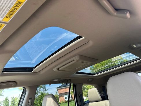 Used 2017 Honda Pilot Elite image 6
