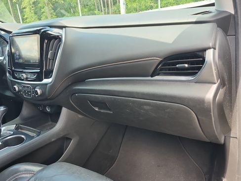 Used 2020 Chevrolet Traverse LT w/ LT Premium Package FWD image 18