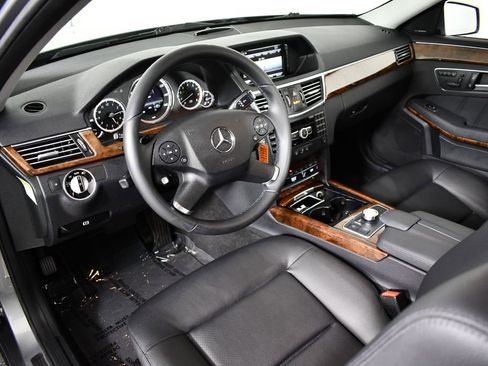 Used 2013 Mercedes-Benz E 350 Sedan image 16