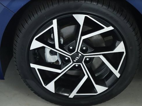 Used 2025 Kia K5 EX image 40