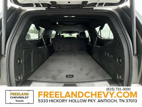 Used 2024 Chevrolet Suburban Premier AWD/4WD image 14