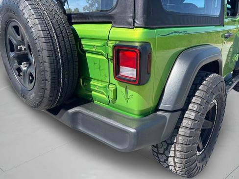 Used 2025 Jeep Wrangler Sport AWD/4WD image 28