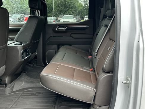 Used 2024 GMC Sierra 1500 Denali w/ Denali Reserve Package AWD/4WD image 15