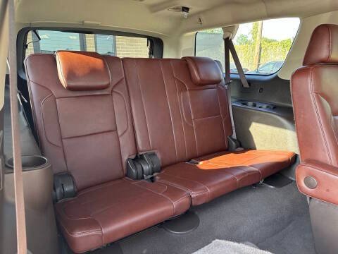 Used 2019 Chevrolet Suburban Premier AWD/4WD image 19