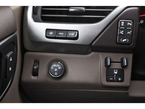 Used 2018 Chevrolet Tahoe Premier image 23