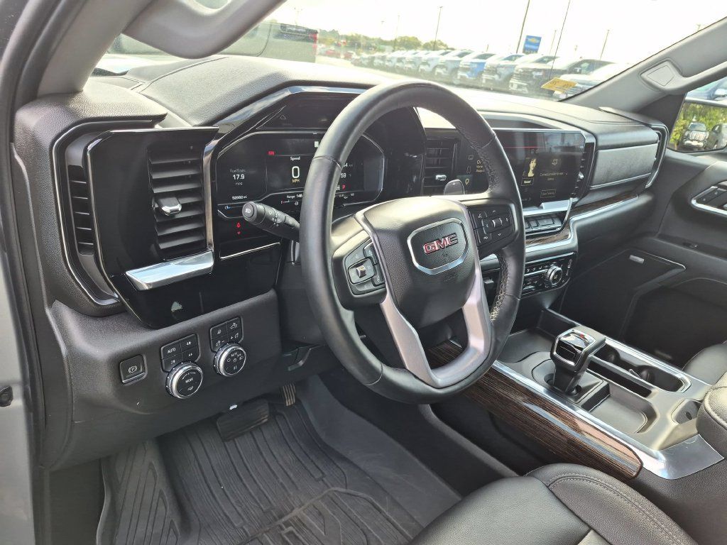Used 2023 GMC Sierra 1500 Elevation w/ Elevation Premium Package AWD/4WD image 12
