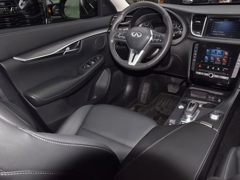 Used 2024 INFINITI QX50 Pure image 15