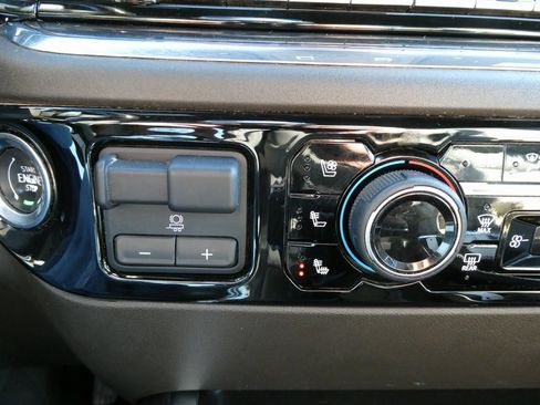 Used 2024 Chevrolet Silverado 1500 LTZ w/ Z71 Off-Road Package image 26