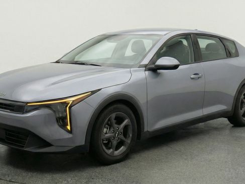 Used 2025 Kia K4 FWD image 3