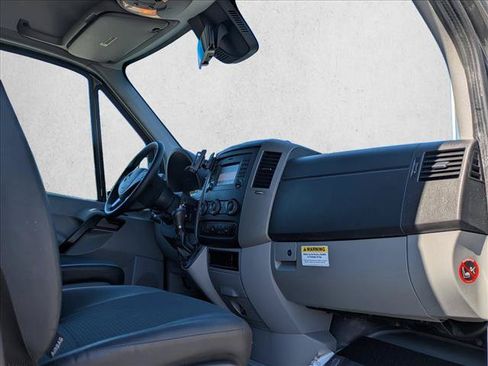 Used 2018 Mercedes-Benz Sprinter 2500 image 23
