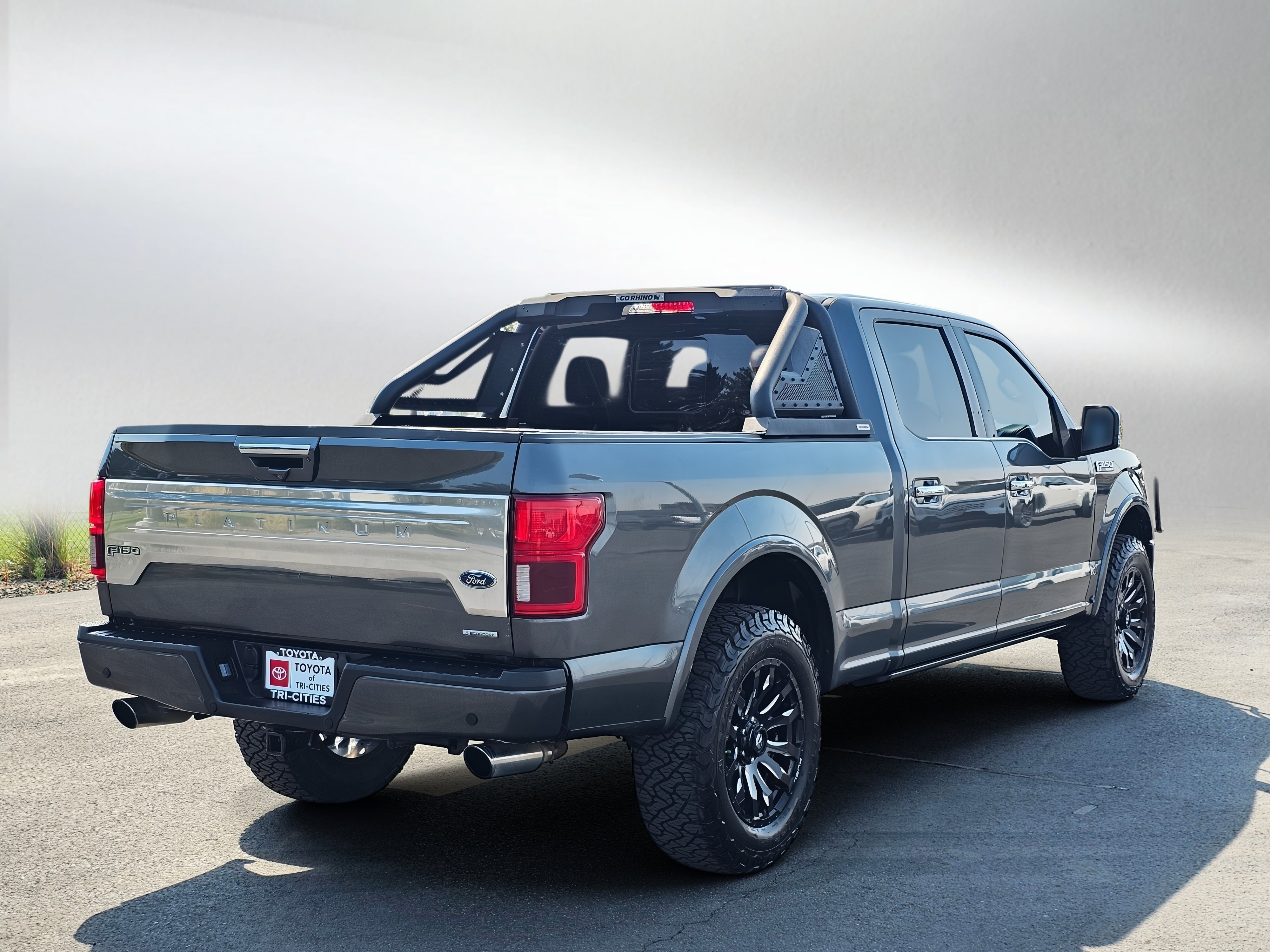 Used 2020 Ford F150 Platinum w/ Technology Package AWD/4WD image 10