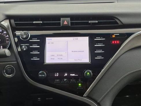 Used 2018 Toyota Camry SE w/ Moonroof Package FWD image 15