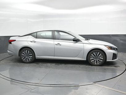 Used 2024 Nissan Altima 2.5 SV