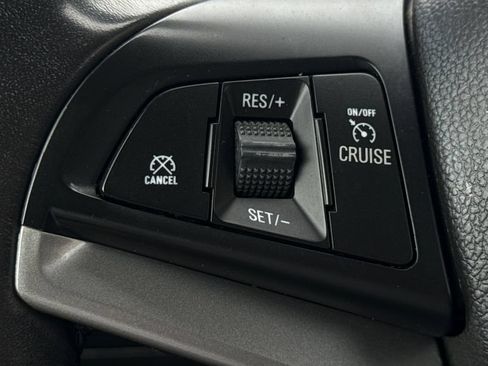 Used 2019 Chevrolet Trax LT w/ LT Convenience Package AWD/4WD image 32