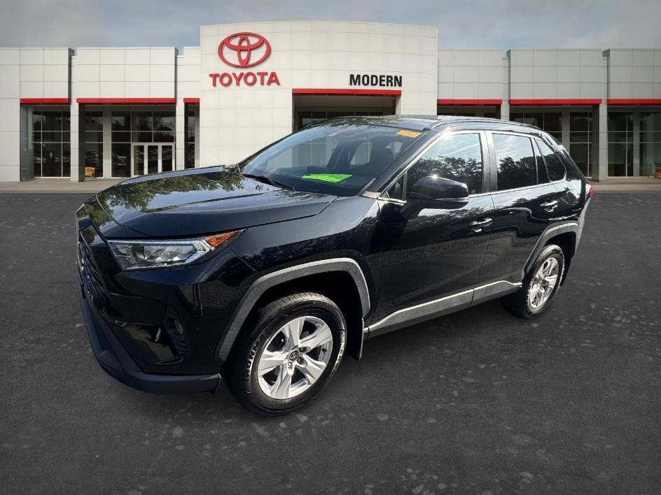 Used 2020 Toyota RAV4 XLE w/ Convenience Package AWD/4WD image 1
