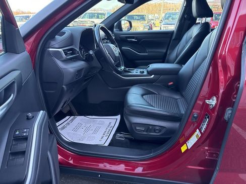 Used 2021 Toyota Highlander XSE image 9