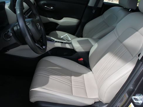 Used 2024 Honda HR-V EX-L image 10