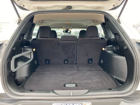 Used 2017 Jeep Cherokee Sport w/ Trailer Tow Group image 4