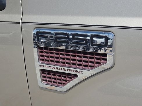 Used 2008 Ford F250 4x4 SuperCab Super Duty image 10
