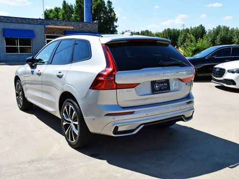 Used 2025 Volvo XC60 B5 Plus image 5