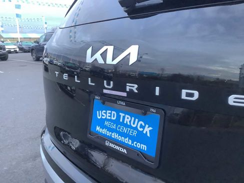 Used 2023 Kia Telluride SX Prestige image 6