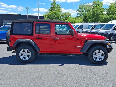 Used 2019 Jeep Wrangler Unlimited Sport S AWD/4WD image 4