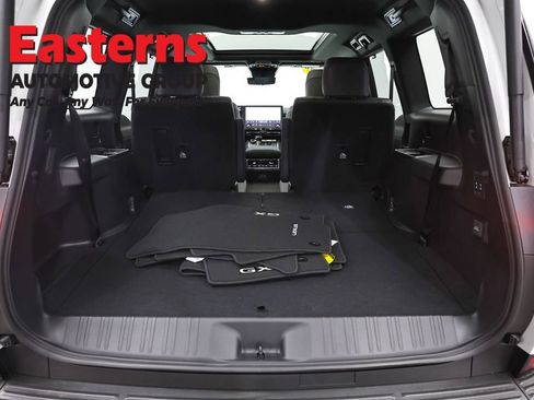 Used 2026 Lexus GX 550 w/ Cold Area Package AWD/4WD image 9
