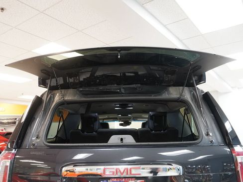Used 2020 GMC Yukon XL Denali w/ Open Road Package AWD/4WD image 10