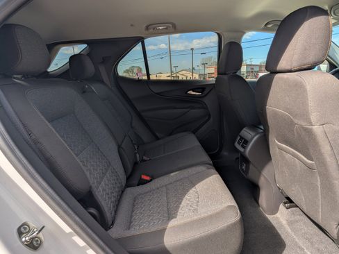 Used 2024 Chevrolet Equinox LT AWD/4WD image 8