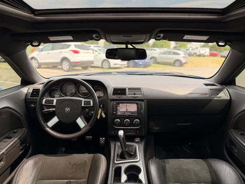 Used 2009 Dodge Challenger SRT8 w/ SRT Option Group II RWD image 43