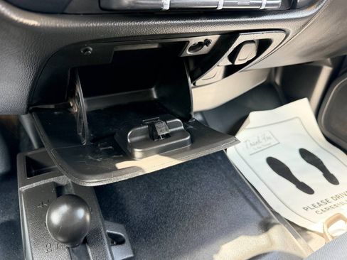 Used 2019 Chevrolet Silverado 2500 W/T AWD/4WD image 36