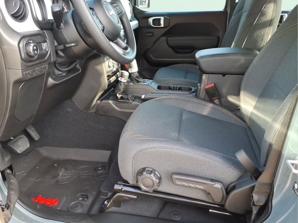 New 2026 Jeep Gladiator Sport AWD/4WD image 14