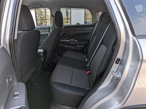 Used 2018 Mitsubishi Outlander Sport ES image 36