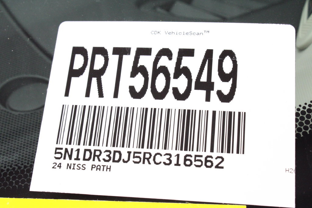 Certified 2024 Nissan Pathfinder Platinum w/ Cargo Package AWD/4WD image 37