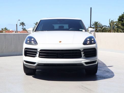 Certified 2023 Porsche Cayenne AWD/4WD image 6