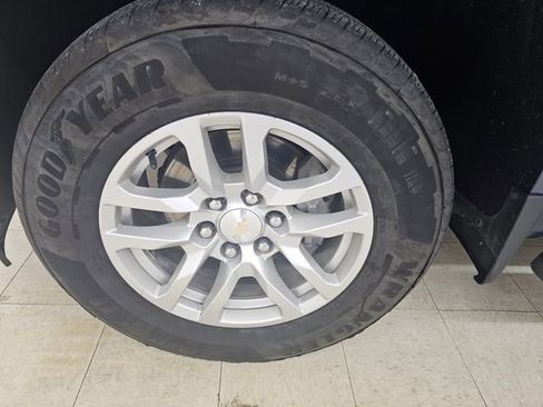 Used 2022 Chevrolet Silverado 1500 LT AWD/4WD image 24