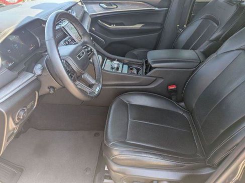 Certified 2022 Jeep Grand Cherokee Overland AWD/4WD image 12