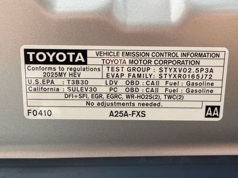 Used 2025 Toyota Camry LE FWD image 24