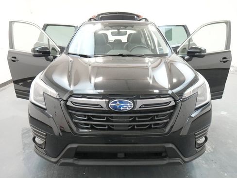 Used 2023 Subaru Forester Limited w/ Popular Package #3 image 32