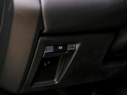 New 2025 Land Rover Defender 130 V8 AWD/4WD image 35