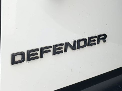 Used 2024 Land Rover Defender 130 X-Dynamic SE AWD/4WD image 13
