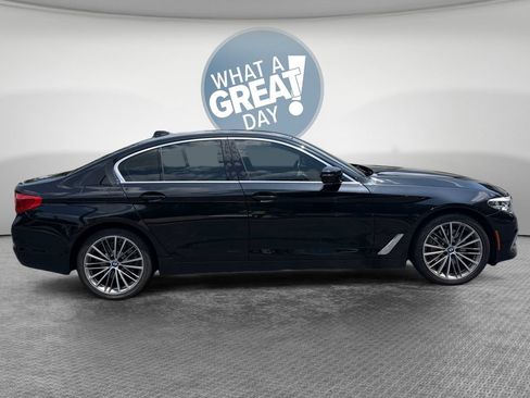 Used 2020 BMW 530i xDrive w/ Premium Package AWD/4WD image 2