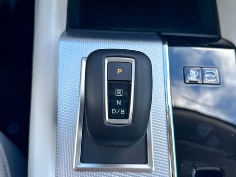 New 2025 Mitsubishi Outlander SEL image 38