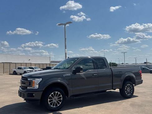 Used 2018 Ford F150 XLT w/ Equipment Group 302A Luxury AWD/4WD image 11