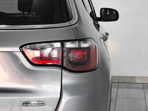 Used 2021 Jeep Compass Latitude image 44