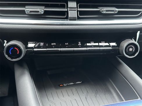 New 2026 Chevrolet Equinox EV LT image 28